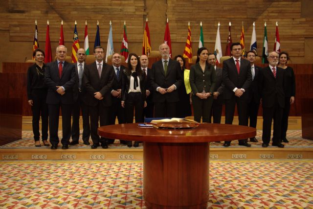 Los Presidentes de los Parlamentos Autonómicos de España prometen mayores dosis de transparencia y austeridad - 2, Foto 2