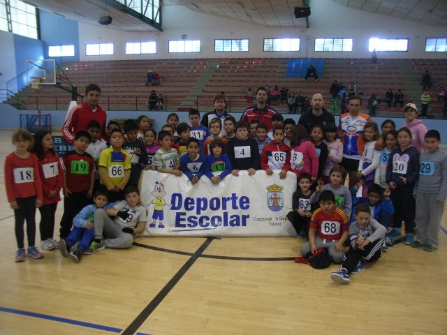 La Concejalía de Deportes organizó la Fase Local de Jugando al Atletismo de Deporte Escolar, Foto 1