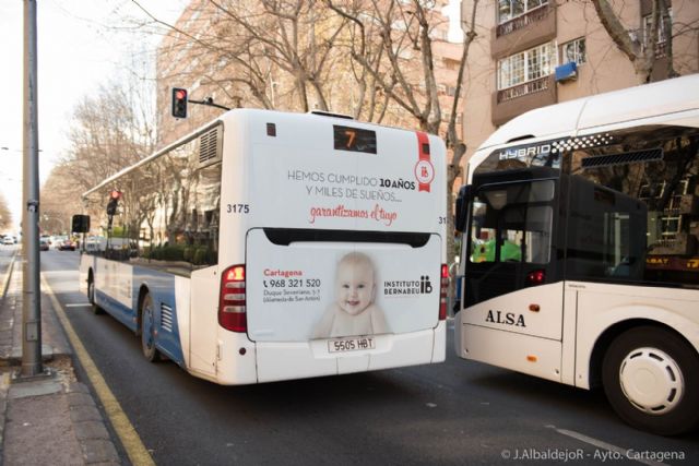 Las líneas 1 y 2 ya tienen circulando los nuevos autobuses híbridos - 1, Foto 1