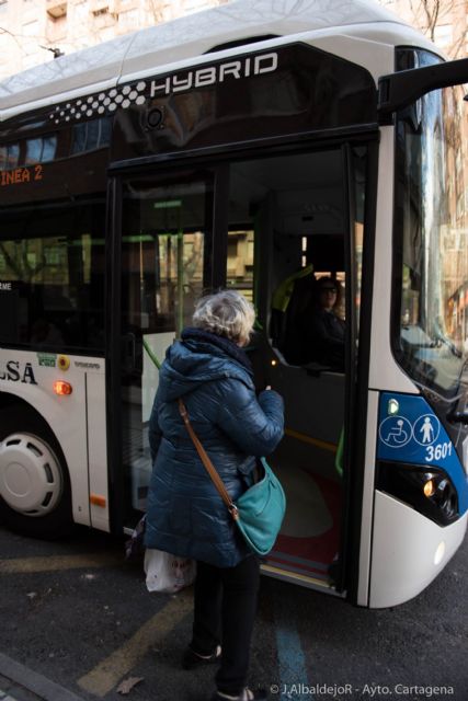 Las líneas 1 y 2 ya tienen circulando los nuevos autobuses híbridos - 3, Foto 3