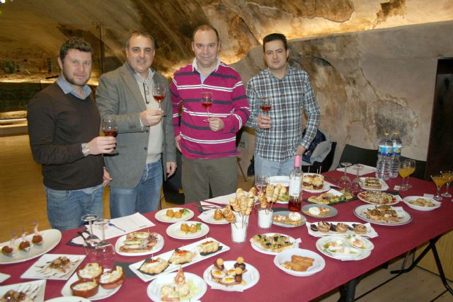 Un jurado selecciona las tapas que participaran en la VII Ruta de la Tapa y del Cóctel - 5, Foto 5