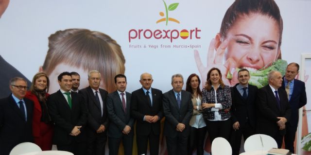 Intensa actividad comercial e institucional de los socios de PROEXPORT en Fruit Logística 2015 - 2, Foto 2