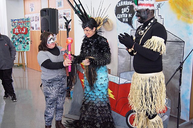 La Musa, Don Carnal y la Pregonera del Carnaval2015 acercan la fiesta a los usuarios del Centro de Da “Doña Letizia Ortiz” y el Centro Ocupacional “Jos Moy Trilla” - 11