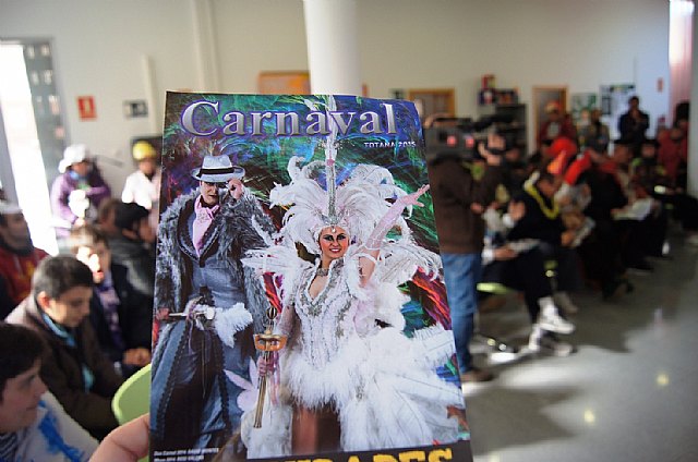 La Musa, Don Carnal y la Pregonera del Carnaval2015 acercan la fiesta a los usuarios del Centro de Da “Doña Letizia Ortiz” y el Centro Ocupacional “Jos Moy Trilla” - 17
