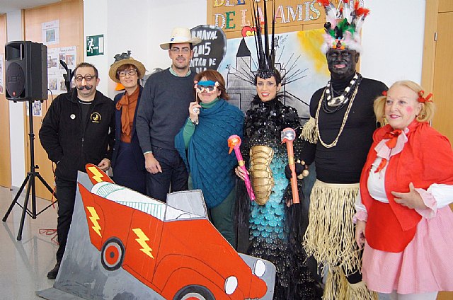 La Musa, Don Carnal y la Pregonera del Carnaval2015 acercan la fiesta a los usuarios del Centro de Da “Doña Letizia Ortiz” y el Centro Ocupacional “Jos Moy Trilla” - 18