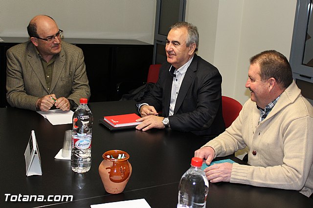 Rafael Gnzalez Tovar Candidato a la Presidencia de la Comunidad Autnoma y Andrs Garca candidato a la Alcalda de Totana se renen con empresarios y vecinos - 2