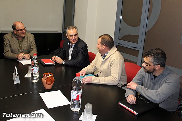 Rafael Gnzalez Tovar Candidato a la Presidencia de la Comunidad Autnoma y Andrs Garca candidato a la Alcalda de Totana se renen con empresarios y vecinos - 3