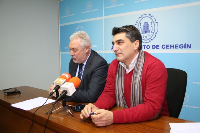 El Ayuntamiento invierte casi 110.000 euros en la renovación del alumbrado de Cañada de Canara y Algezares y el arreglo de diez calles del casco urbano - 1, Foto 1