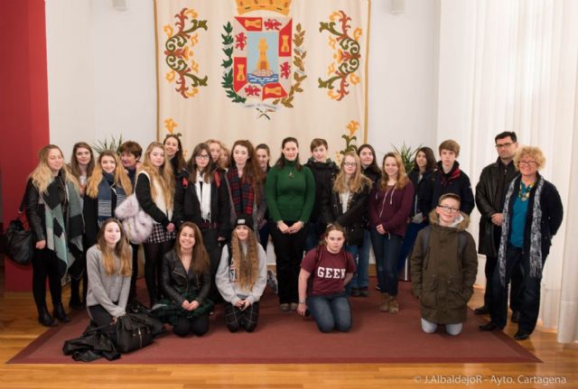Una veintena de alumnos ingleses visitan el Palacio Consistorial - 4, Foto 4
