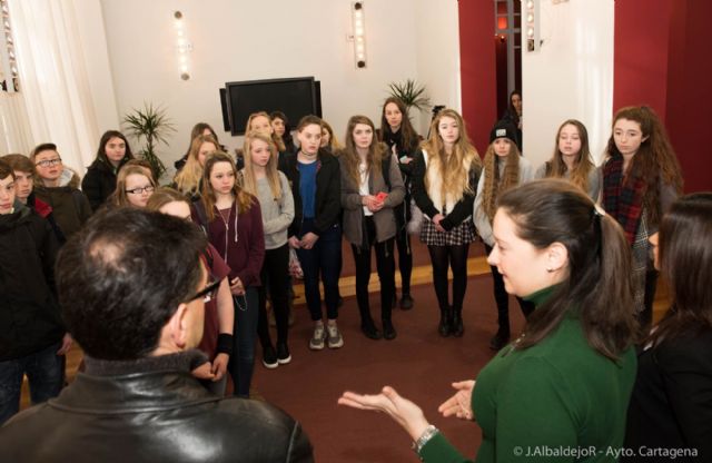Una veintena de alumnos ingleses visitan el Palacio Consistorial - 5, Foto 5