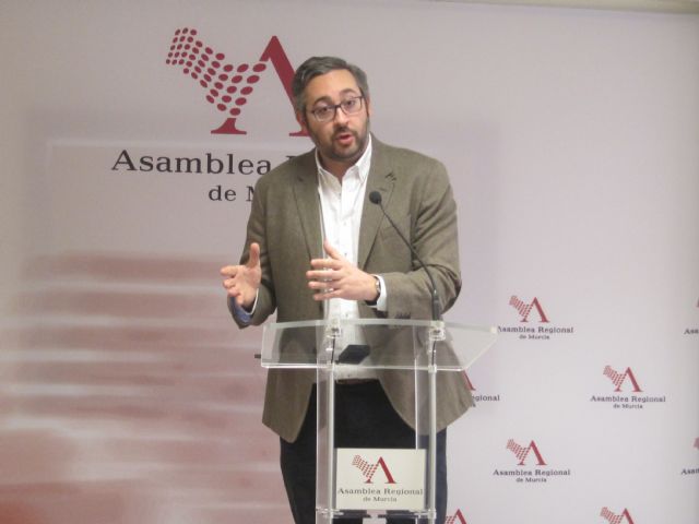 Víctor Martínez: Recorreremos la Región para conocer in situ las políticas contra el desempleo, Foto 1