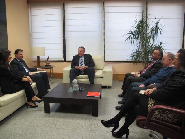 El consejero de Fomento se reúne con representantes del sector de la promoción y la intermediación inmobiliaria - 1, Foto 1