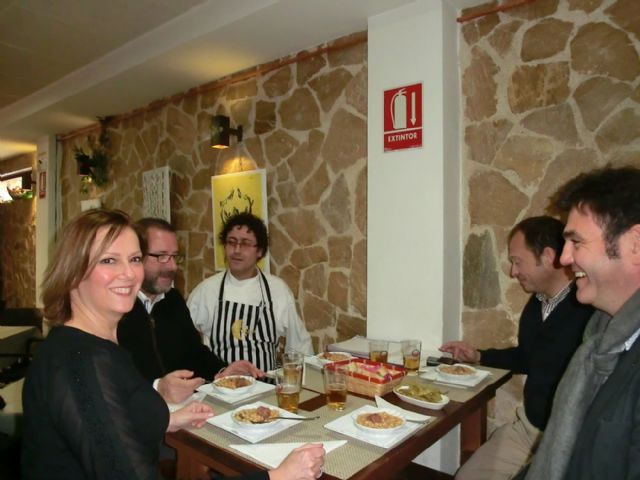 El jurado visita nueve bares para valorar el mejor guiso, asiático o mini gin tonic - 3, Foto 3