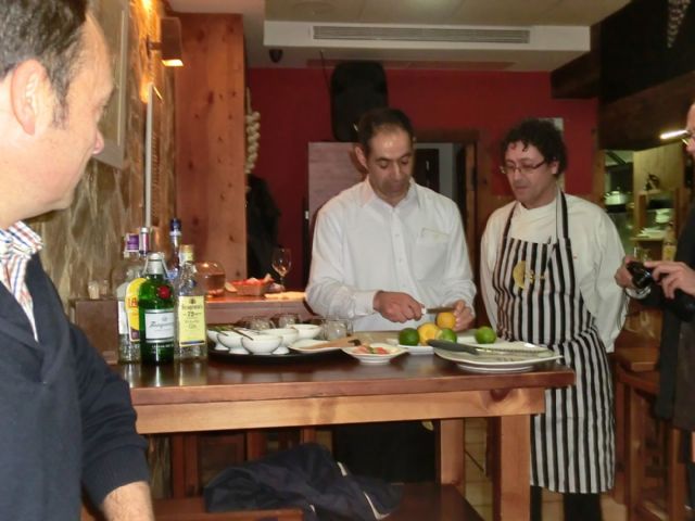 El jurado visita nueve bares para valorar el mejor guiso, asiático o mini gin tonic - 5, Foto 5