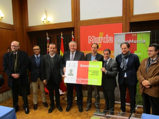 Bernabé subraya que el Bono Único de Murcia hace más ágil, eficaz y económico el uso del transporte público - 1, Foto 1