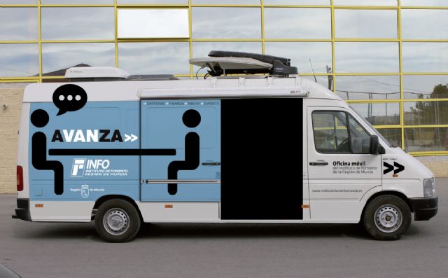 La Concejalía Economía y Empleo organiza una visita del Servicio INFOmóvil en Jumilla - 1, Foto 1