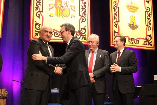 El presidente Garre, investido Maestro del Vino de Bullas 2015 - 1, Foto 1