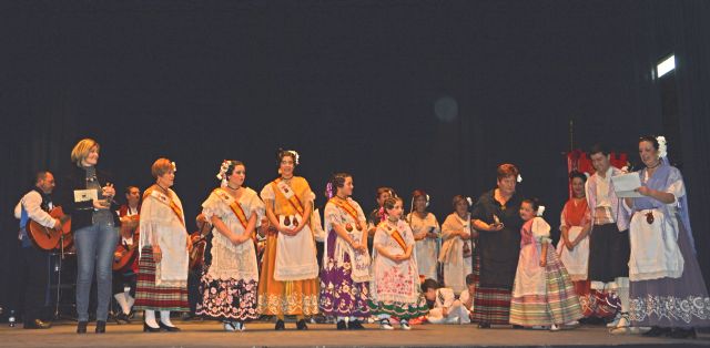Bailes, música y colorido en la decimosexta edición del Certamen de Folklore Villa de Blanca - 1, Foto 1