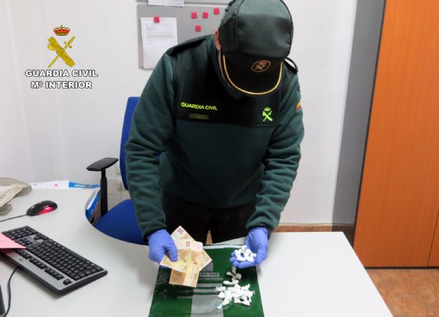 Detenida una mujer con un centenar de dosis de cocaína en Ceutí - 2, Foto 2
