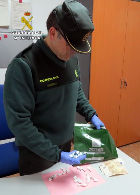 Detenida una mujer con un centenar de dosis de cocaína en Ceutí - 3, Foto 3