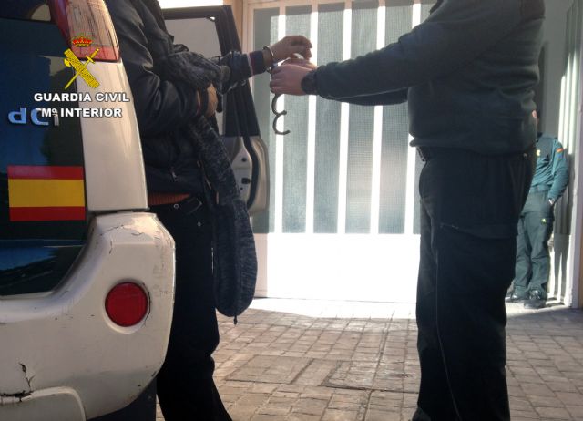 La Guardia Civil detiene a cinco jóvenes por un delito de agresión sexual a una menor - 2, Foto 2