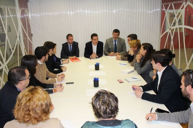 La Comunidad presenta a los jóvenes un nuevo plan para promover el asociacionismo y la participación - 2, Foto 2