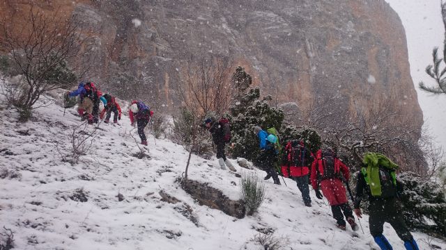 The hiker club Totana held this weekend hiker three routes where snow was the main character, Foto 2