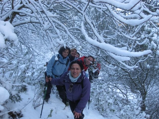 El club senderista de Totana realizó este fin de semana tres rutas senderista donde la nieve fue la gran protagonista, Foto 1