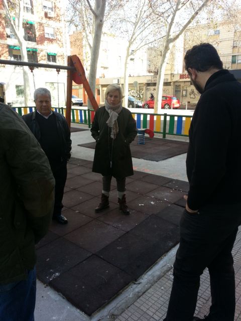 Medio Ambiente realiza varias actuaciones de mejora en parques y jardines de los barrios de La Fama, Vistabella y La Paz - 1, Foto 1