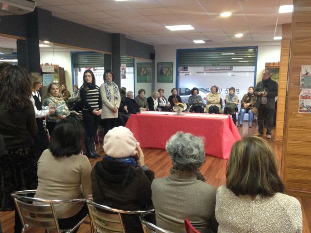 Los talleres de lectura de los Centros de la Mujer conmemoran a su fundador - 2, Foto 2