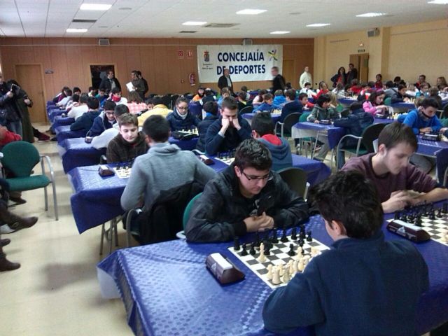 El IES Juan de la Cierva y el Colegio La Milagrosa consiguieron el segundo puesto en la final regional de ajedrez de Deporte Escolar - 4