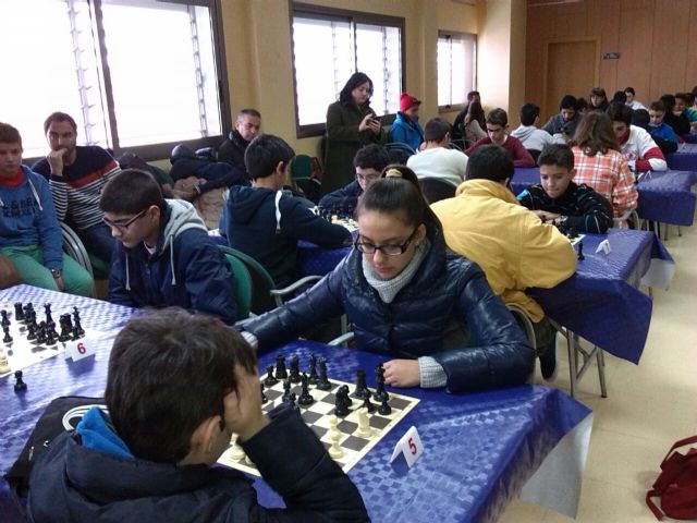 El IES Juan de la Cierva y el Colegio La Milagrosa consiguieron el segundo puesto en la final regional de ajedrez de Deporte Escolar - 5