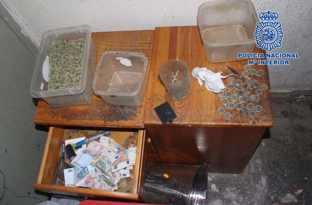 La Policía Nacional desmantela un punto de venta que suministraba droga a menores a partir de un euro - 4, Foto 4