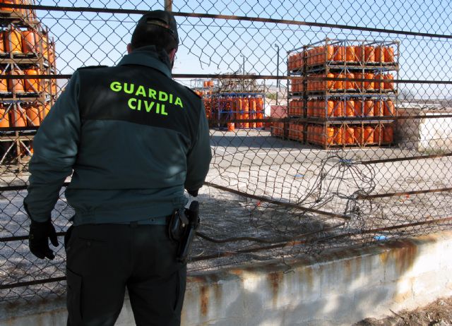 La Guardia Civil desmantela una organización delictiva dedicada a la sustracción de botellas de butano - 2, Foto 2