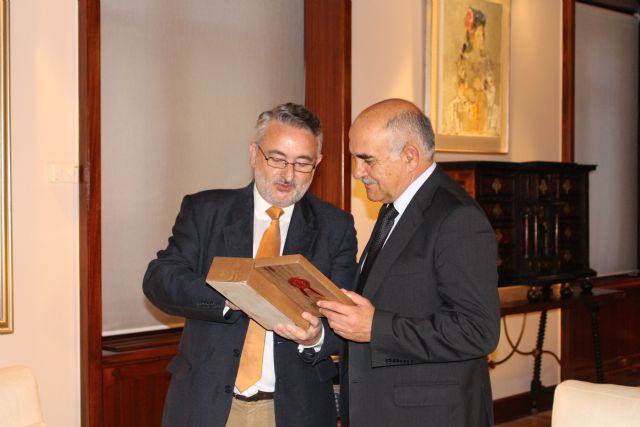 El presidente Garre recibe al decano del Colegio Oficial de Ingenieros Industriales - 2, Foto 2