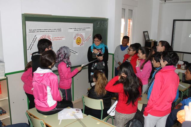 La Concejalía de Igualdad inicia un taller de relaciones tóxicas con los 3° de la ESO del municipio con motivo de San Valentín - 2, Foto 2