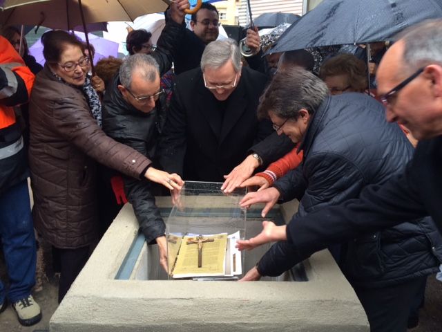 Mons. Lorca bendice la primera piedra de la iglesia de Cristo Rey de Lorca - 1, Foto 1