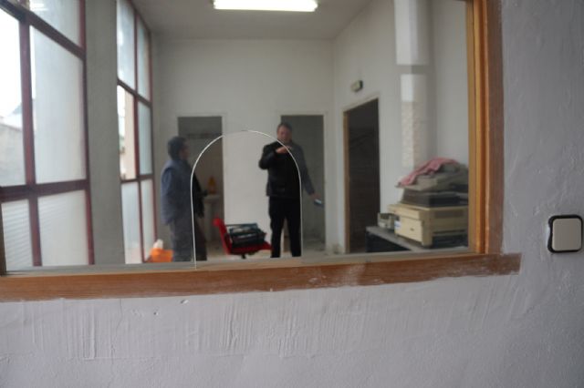 El Ayuntamiento de Ceutí comienza la rehabilitación del Juzgado de Paz para albergar un vivero de empresas - 1, Foto 1
