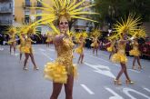 Catorce peñas protagonizan el primer desfile de carnaval en Totana