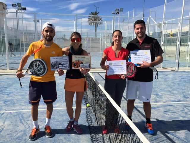 Manolo Fernández y Carol Nadal, campeones del II Mini Torneo Mixto de Pádel San Valentín torreño - 1, Foto 1