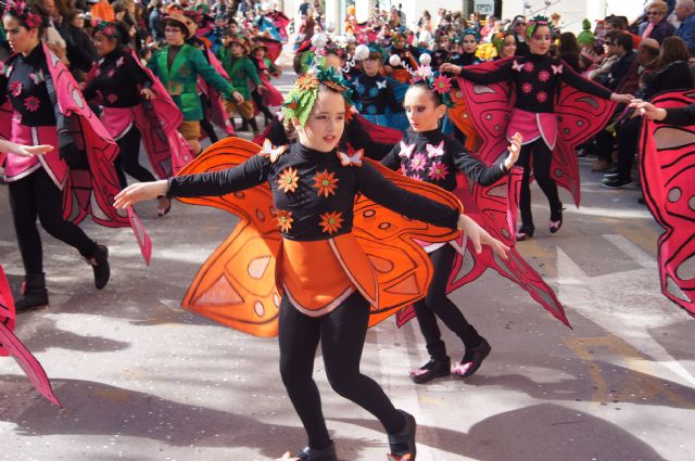Hundreds of people receiving Child Carnival 2015 has set rhythm, color and fantasy streets of the town, Foto 2