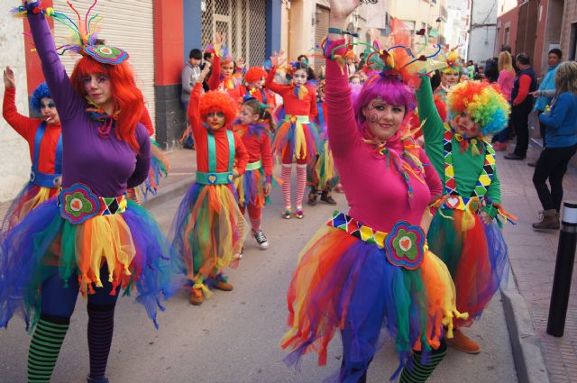Hundreds of people receiving Child Carnival 2015 has set rhythm, color and fantasy streets of the town, Foto 3