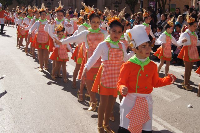 Hundreds of people receiving Child Carnival 2015 has set rhythm, color and fantasy streets of the town, Foto 4