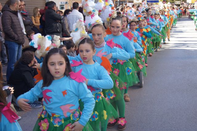 Cientos de personas reciben el Carnaval Infantil 2015 que ha ambientado con ritmo, color y fantasía las calles de la localidad - 5, Foto 5