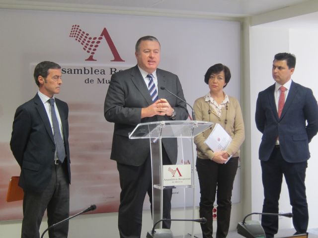 Bernabé considera que se abre una nueva era para el transporte regional de viajeros - 3, Foto 3