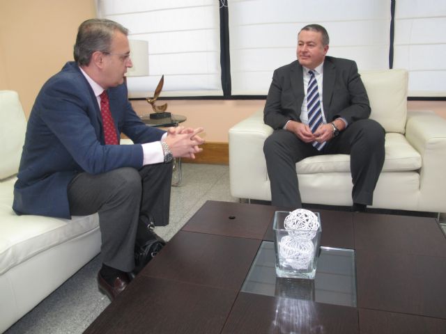 El consejero de Fomento se interesa por el nuevo Museo del Paso Azul de Lorca - 1, Foto 1