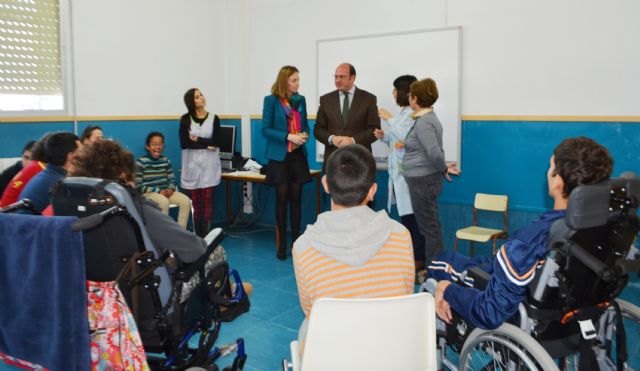 Educación ejecuta remodelaciones y dota de nuevo equipamiento al Centro de Educación Especial Pérez Urruti - 1, Foto 1