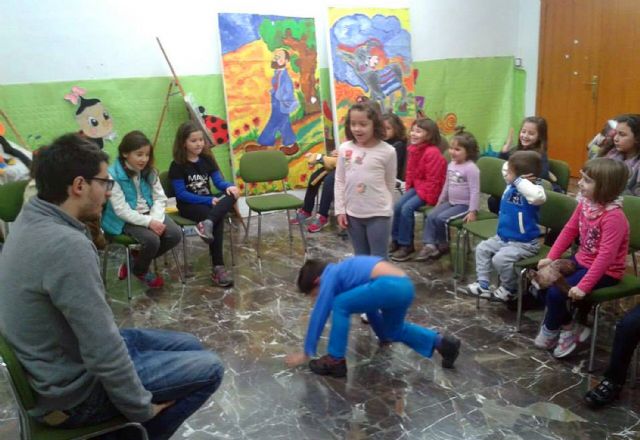 El inglés y el Carnaval centran el inicio de los talleres de febrero de la asociación Alábega de Ceutí - 3, Foto 3