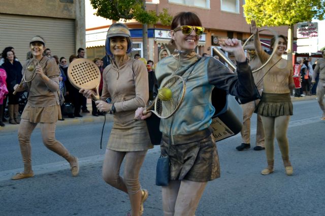 Cientos de personas participan en el desfile de Carnaval de San Pedro del Pinatar - 5, Foto 5