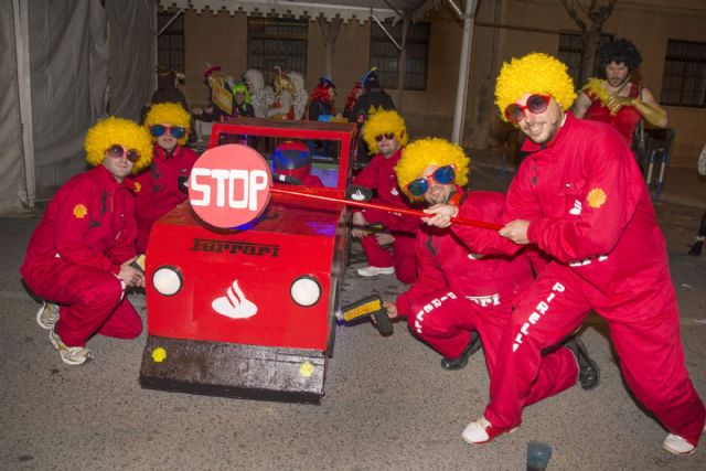 Cientos de personas disfrutaron en la calle del Carnaval, primero con el Desfile, en el que participaron más de mil personas, y después en el Fiestródromo, donde tuvo lugar la Gran Noche del Carnaval - 4, Foto 4
